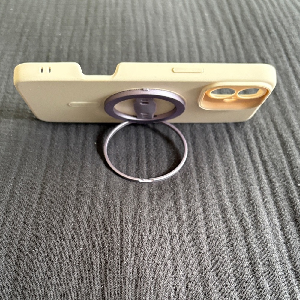 MagSafe-Compatible Beige Phone Case with Camera Protection - Picture 5 of 6